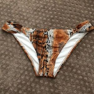 L*space loop side bottoms